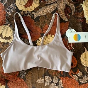 NWT Vuori Sports Bra